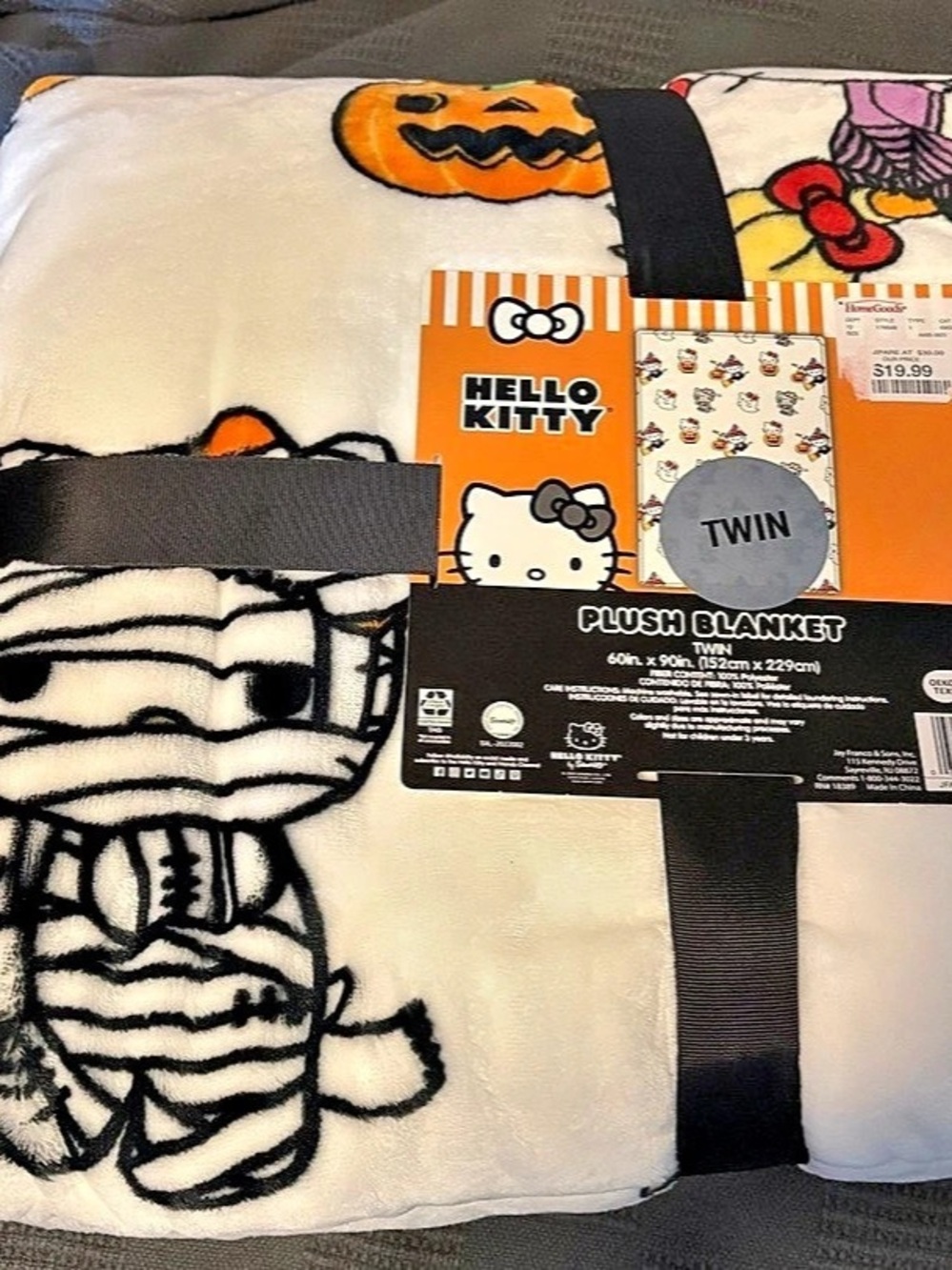 Sanrio Hello Kitty Plush Twin Blanket Halloween Mummies Witches NWT